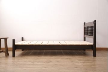 松本民芸家具のベッドフレーム用すのこを新規製作!デザイン、色味は当店商品を参考。(木製ベッド)