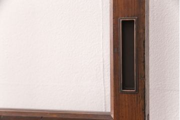 ガラス戸1枚を新規製作!当店商品2枚と同デザインで製作し、3枚セットに。戸車・引き手を取り付け。クリアガラスを組み入れ・入れ替え。(引き戸、建具)