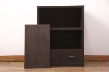 水屋箪笥を新規製作!建具はモールガラスを組み入れ、下部に引き出しを設置。同時購入の商品と色を合わせて着色し仕上げ。(収納棚、食器棚、キャビネット、戸棚)