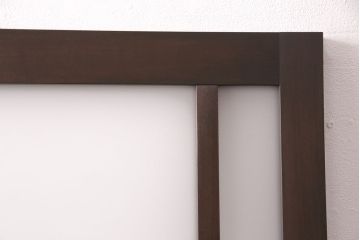 大正ロマンなドアを新規製作!当店商品を参考に色ガラス・麻の葉模様ガラス・スリガラスの組み入れ。ローラー締り、取っ手を取り付け。濃い茶色で着色し仕上げ。(建具、扉、ガラス戸)
