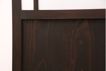 大正ロマンなドアを新規製作!当店商品を参考に色ガラス・麻の葉模様ガラス・スリガラスの組み入れ。ローラー締り、取っ手を取り付け。濃い茶色で着色し仕上げ。(建具、扉、ガラス戸)