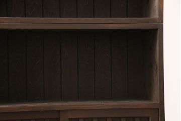 本棚を新規製作!上段はオープンタイプ、下段は戸棚も付いた仕様。濃い茶色で着色し仕上げ。(オープンラック、ブックシェルフ、飾り棚、収納棚)