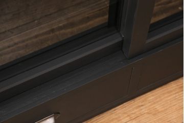 重ね戸棚を新規製作!当店商品を参考に2点製作。建具は桟を減らした仕様に変更。マットブラックに着色し仕上げ。(収納棚、食器棚、キャビネット)