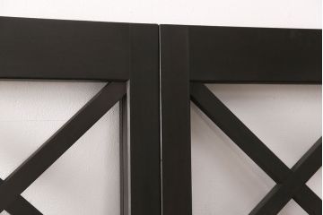 ガラス戸2枚と戸枠を新規製作!当店商品を参考に製作。戸車、召合わせ錠を取り入れ、クリアガラスを組み入れ。濃い茶色で着色し仕上げ。(引き戸、建具)