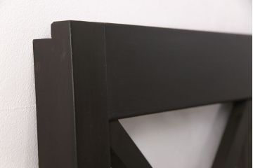 ガラス戸2枚と戸枠を新規製作!当店商品を参考に製作。戸車、召合わせ錠を取り入れ、クリアガラスを組み入れ。濃い茶色で着色し仕上げ。(引き戸、建具)