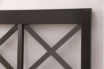 ガラス戸2枚と戸枠を新規製作!当店商品を参考に製作。戸車、召合わせ錠を取り入れ、クリアガラスを組み入れ。濃い茶色で着色し仕上げ。(引き戸、建具)