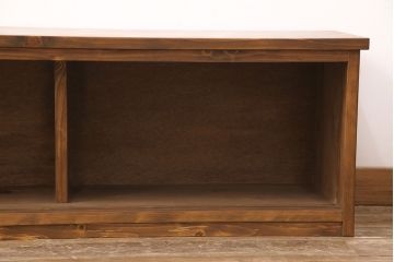 テレビ台を新規製作!建具は丸窓とみんさー柄のレーザー組子を入れ込み作成。黄味がかった茶色に着色し仕上げ。(テレビボード、ローボード、収納棚、丸窓、組子)