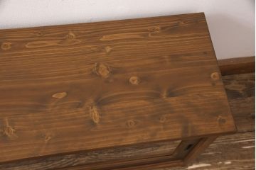 テレビ台を新規製作!建具は丸窓とみんさー柄のレーザー組子を入れ込み作成。黄味がかった茶色に着色し仕上げ。(テレビボード、ローボード、収納棚、丸窓、組子)