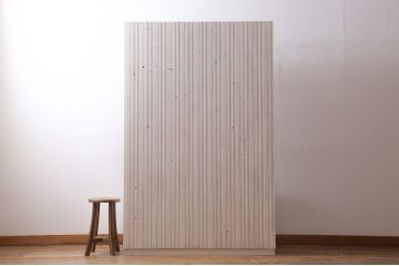 収納棚を新規製作!ラフジュ工房オリジナルのカタログ掲載品を再現。アンティークホワイトと木味を活かしたツートーン仕上げ。(飾り棚、本棚、オープンラック)