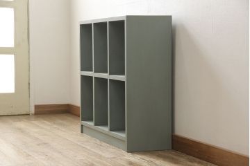 マス目棚を新規製作!淡い青緑のペイントをし、エイジング加工。(収納棚、飾り棚、本棚、オープンラック、ロッカー)