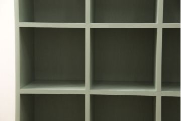 マス目棚を新規製作!くすんだグリーンでペイント仕上げ。(オープンラック、飾り棚、収納棚)