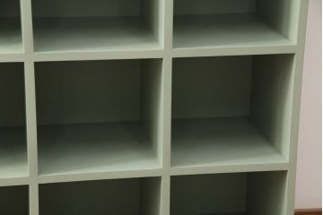 マス目棚を新規製作!くすんだグリーンでペイント仕上げ。(オープンラック、飾り棚、収納棚)