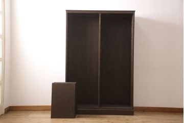 本棚を新規製作!棚板はそれぞれ可動式に。民芸家具風の艶のある仕上げ。(棚、ラック)