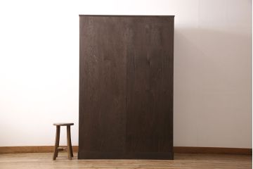 本棚を新規製作!棚板はそれぞれ可動式に。民芸家具風の艶のある仕上げ。(棚、ラック)