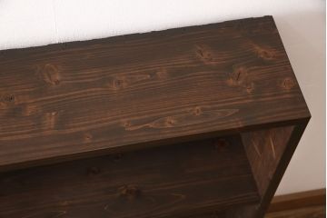 文庫本用本棚2台を新規製作!壁に沿って設置できるよう背面に凹み加工。(棚、ラック)