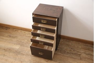 小引き出しを新規製作!引手にお客様支給の真鍮製引手を使用。(サイドチェスト)