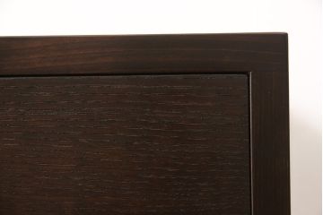 小引き出しを新規製作!引手にお客様支給の真鍮製引手を使用。(サイドチェスト)