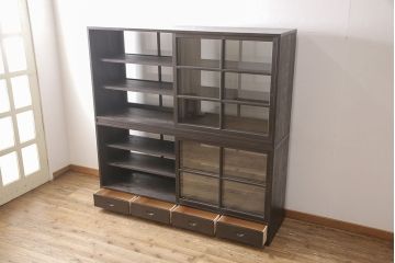 重ね戸棚を新規製作!上下段を別々でも入れ替えても使える仕様に。(陳列棚、飾り棚)
