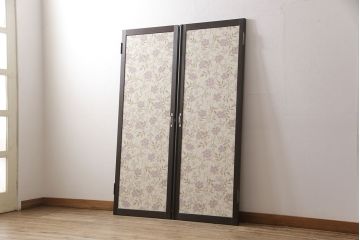 押し入れ用両開き戸を新規製作!表面にウィリアム・モリスの生地を使用し、洋風な扉に。(ふすま、建具)