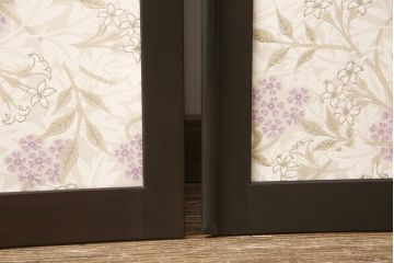 押し入れ用両開き戸を新規製作!表面にウィリアム・モリスの生地を使用し、洋風な扉に。(ふすま、建具)