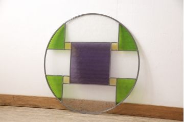 オリジナルのステンドグラス使用し丸窓を新規製作!