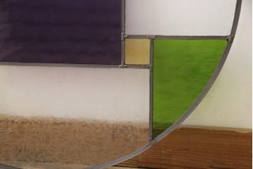 オリジナルのステンドグラス使用し丸窓を新規製作!