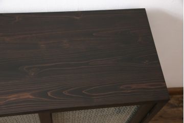 戸棚2台を新規製作!引き戸に花菱模様のガラスを使用。濃い茶色に着色仕上げ。(収納棚、キャビネット、食器棚、サイドキャビネット)