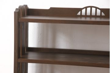 本棚を新規製作!昭和中期の楔式の本棚のデザインを再現。濃い茶色に着色仕上げ。(オープンラック、シェルフ、飾り棚、ブックシェルフ)