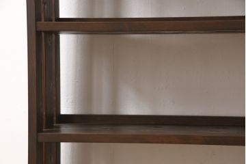 本棚を新規製作!昭和中期の楔式の本棚のデザインを再現。濃い茶色に着色仕上げ。(オープンラック、シェルフ、飾り棚、ブックシェルフ)