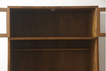 食器棚を新規製作!上段はクリアガラス入りの戸棚とオープンラック、下段は引き出しと木製扉の戸棚に。下段の戸棚下部はスライドレール式で製作。(収納棚、戸棚、キャビネット)