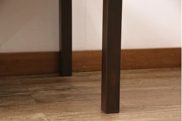 大正ロマンなソファベンチを新規製作!背もたれに透かし彫りを施し、ファブリックはご指定の生地を使用し仕上げ。(アームベンチ、ダイニングソファ)