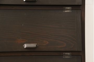 パタパタ扉のの下駄箱を新規製作!棚板は取り外しできる仕様に。(収納棚、戸棚、ロッカー、キャビネット)