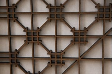 ローボードを新規製作!引き戸に組子をはめ込み、内部は配線用の穴あけ加工。自然な茶色に着色仕上げ。(テレビボード、テレビ台、サイドボード、収納棚、戸棚)