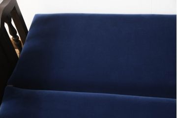 ソファベッドを新規製作!ご希望の生地と濃い茶色の着色でアンティーク調の仕上がりに。(3人掛けソファ、トリプルソファ)