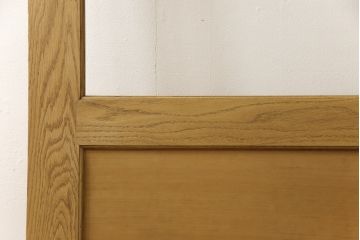 アーチデザインの引き戸を新規製作!クリアガラス、引手金具を取付け、エイジング加工も施し、本体は参考商品に近しい色味でワックス仕上げ。(ガラス戸、建具)