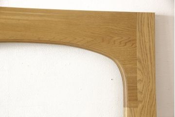 アーチデザインの引き戸を新規製作!クリアガラス、引手金具を取付け、エイジング加工も施し、本体は参考商品に近しい色味でワックス仕上げ。(ガラス戸、建具)