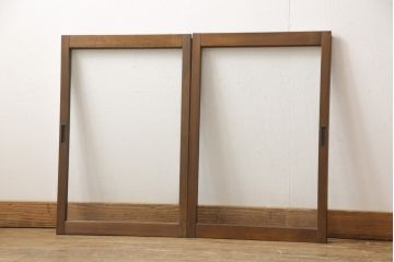 食器棚用の建具を新規製作!お客様の建具の仕様やサイズを元に再製作。ガラスはそのまま使用し、本体は現状の色味に合わせて着色。(建具、引き戸、ガラス戸)