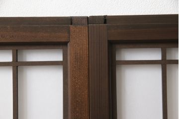 組子障子戸4枚×2セットを新規製作!当店のオーダー建具を参考にご希望のサイズで障子戸を製作。引手を取り付け、プラスチック障子紙を新たに張り、当店商品を参考に着色。(引き戸、建具)