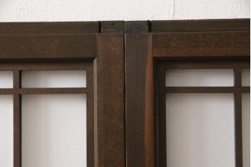 組子障子戸4枚×2セットを新規製作!当店のオーダー建具を参考にご希望のサイズで障子戸を製作。引手を取り付け、プラスチック障子紙を新たに張り、当店商品を参考に着色。(引き戸、建具)