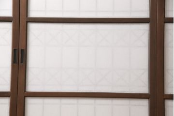 組子障子戸4枚×2セットを新規製作!当店のオーダー建具を参考にご希望のサイズで障子戸を製作。引手を取り付け、プラスチック障子紙を新たに張り、当店商品を参考に着色。(引き戸、建具)