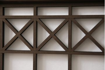 組子障子戸4枚×2セットを新規製作!当店のオーダー建具を参考にご希望のサイズで障子戸を製作。引手を取り付け、プラスチック障子紙を新たに張り、当店商品を参考に着色。(引き戸、建具)