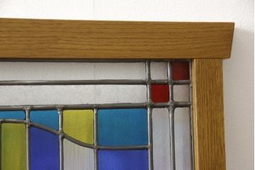 つい立てを新規製作!ご希望のサイズでオーク材を使用。片面は可動式仕様で、「芙蓉の花」「夏空」「日光」をモチーフにしたオリジナルのステンドグラスを取り付け。(ステンドグラス、つい立て、パーテーション、間仕切り)