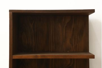 オープン棚を新規製作!ご希望のデザイン・サイズにて。棚板・底板をヒノキ無垢材、背面・天板・左側面は古材で製作。本体の色味は当店商品を参考に着色。(収納棚、戸棚、キャビネット、ラック)
