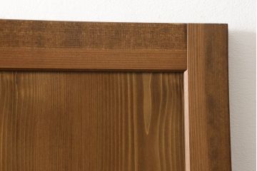 帯戸2枚を新規製作!当店オーダー家具を参考に、ご希望サイズにて。組子を製作し、両面クリアガラス、腰板は杉材(板目)の化粧板を使用。引手を取り付け、色味は当店商品を参考に着色。(引き戸、建具)