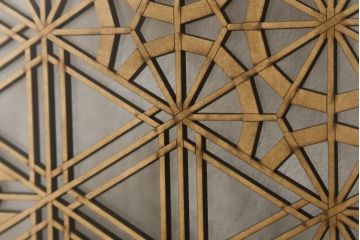 帯戸2枚を新規製作!当店オーダー家具を参考に、ご希望サイズにて。組子を製作し、両面クリアガラス、腰板は杉材(板目)の化粧板を使用。引手を取り付け、色味は当店商品を参考に着色。(引き戸、建具)