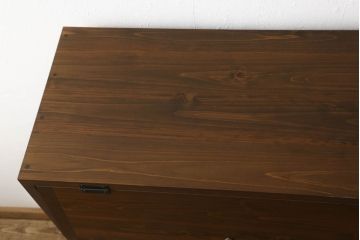 パタパタ収納を新規製作!希望のサイズにて、5段・下開き扉仕様。取っ手を取り付け、参考画像の色味に合わせて仕上げ。(下駄箱、キャビネット、戸棚、ロッカー)