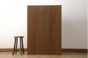 パタパタ収納を新規製作!希望のサイズにて、5段・下開き扉仕様。取っ手を取り付け、参考画像の色味に合わせて仕上げ。(下駄箱、キャビネット、戸棚、ロッカー)