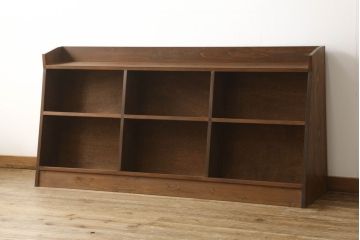 台形本棚を新規製作!当店のオーダー家具を参考に、台形デザインで天板部分の仕切りはなくフラットな仕様にて。(オープンラック、ブックシェルフ、ロッカー)