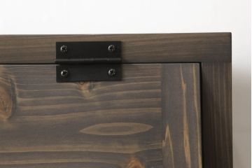 パタパタ扉の収納棚を新規製作!当店のオーダー家具を参考にご希望のサイズにて。底面の4角にストッパー付のキャスターを取り付け。(下駄箱、キャビネット、戸棚)