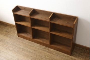 本棚を新規製作!当店のオーダー家具を参考に台形型デザインでご希望のサイズ、色味にて。(オープンラック、ブックシェルフ、ロッカー)